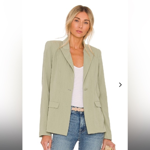 Lovers + Friends from REVOLVE Roxanne Blazer in Fern Sage Green - Picture 3 of 6